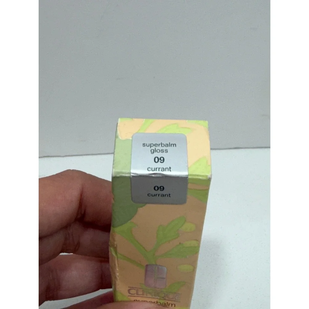 Clinique‎ Superbalm Moisturizing Gloss 09 Currant 0.5oz 15ml New in Box RARE!!